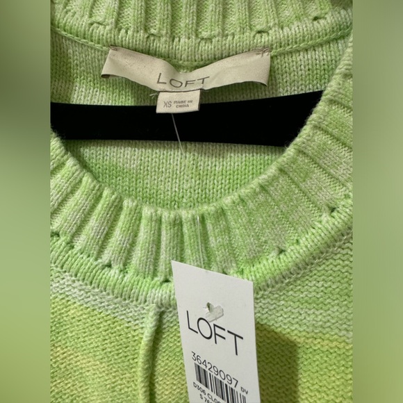 Fun sweater - Picture 2 of 2